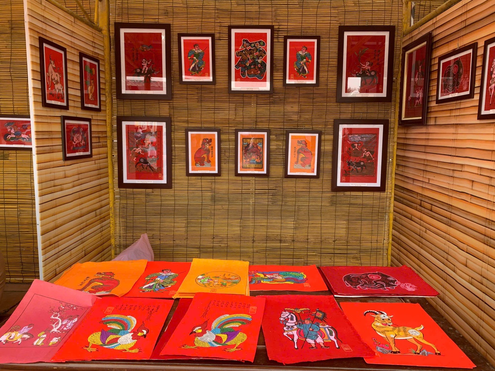 Tái hiện chợ tranh Đông Hồ truyền thống một thời - Ảnh 9. Tái hiện chợ tranh Đông Hồ truyền thống một thời - Ảnh 9.