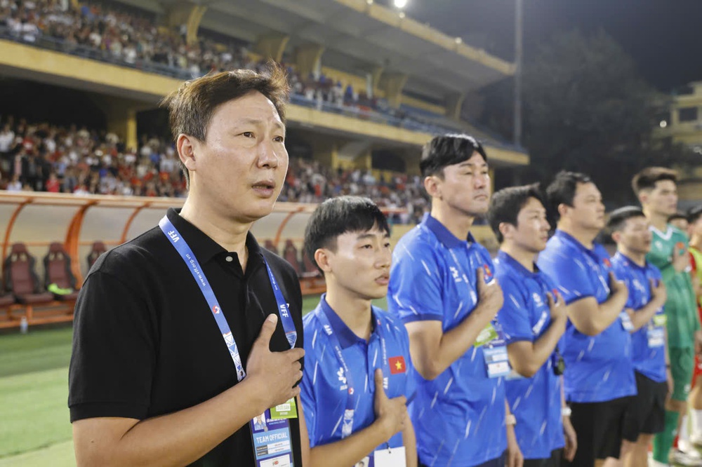 Đội tuyển Việt Nam vẫn còn "vết gợn" sau chiến thắng đậm Bangladesh - Ảnh 3.