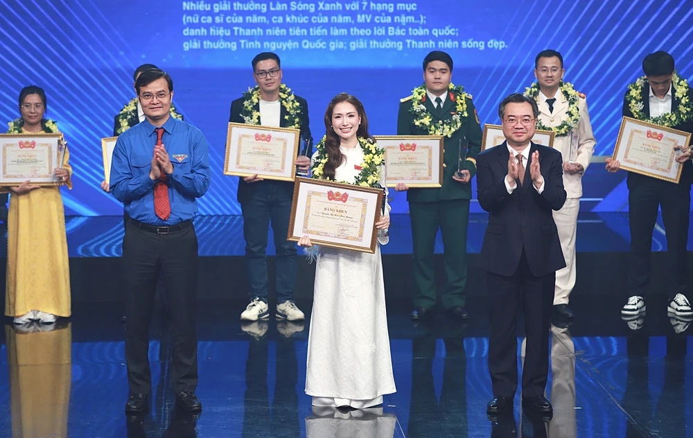 Vinh danh 10 Gương mặt trẻ Việt Nam tiêu biểu năm 2025 - Ảnh 2.