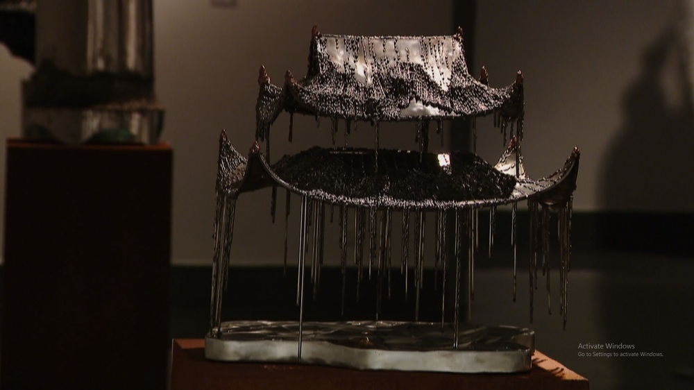 'Vọng kim': Đối thoại với ký ức và hiện tại của nhà điêu hắc Nguyễn Tuấn Hoàng - Ảnh 7.