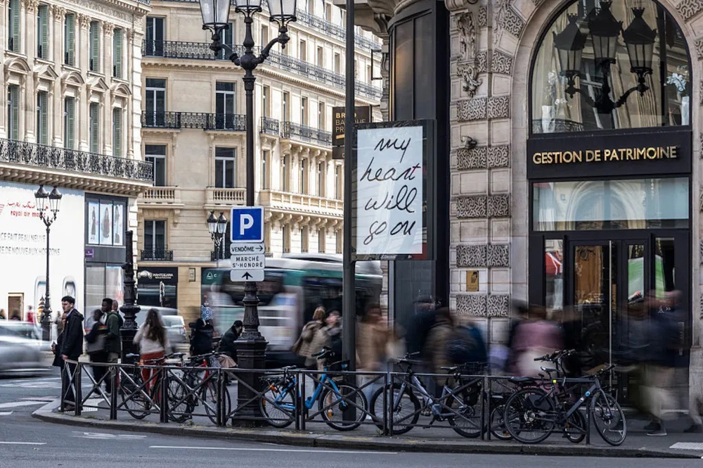 Céline Dion trở lại Paris sau hành trình chiến thắng bệnh tật - Ảnh 6.