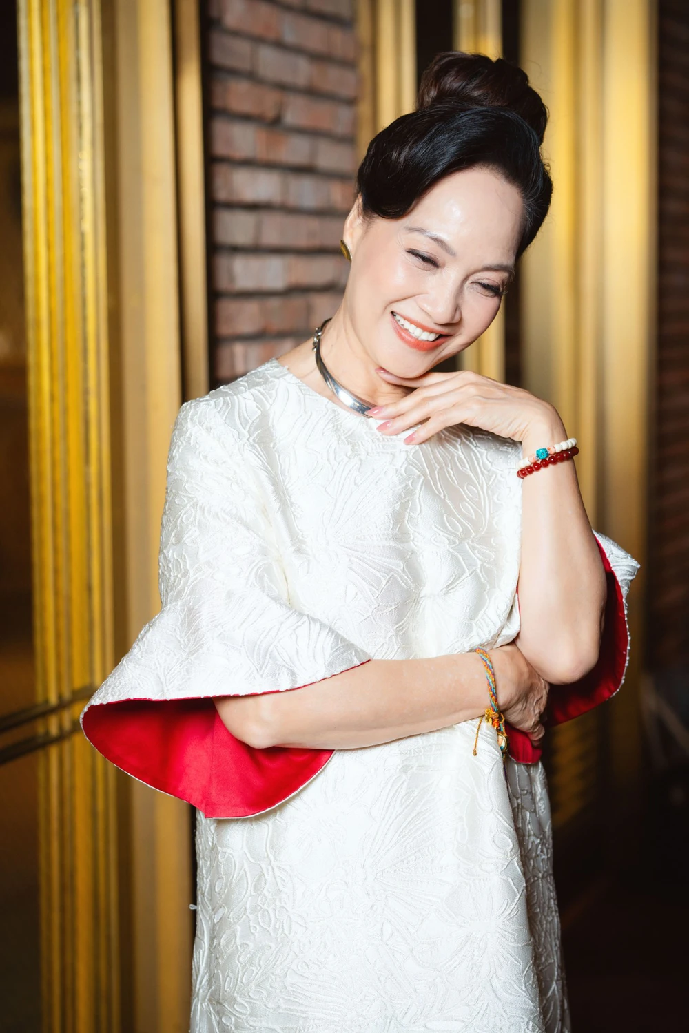 Thiên Ân: “Tôi thấy nhân vật để mặt mộc rất đẹp, vì nữ tu đâu có make-up” - Ảnh 8.