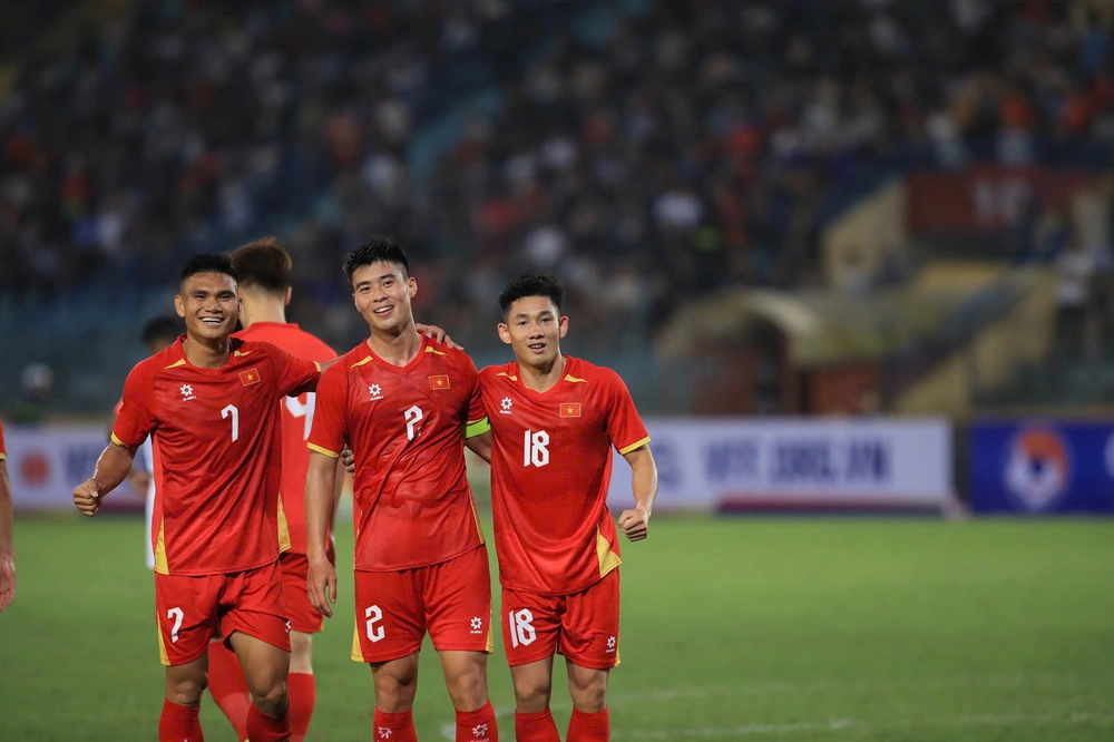Cầu thủ Hà Nội FC đồng loạt ghi điểm ở đội tuyển Việt Nam - Ảnh 2. Cầu thủ Hà Nội FC đồng loạt ghi điểm ở đội tuyển Việt Nam - Ảnh 2.