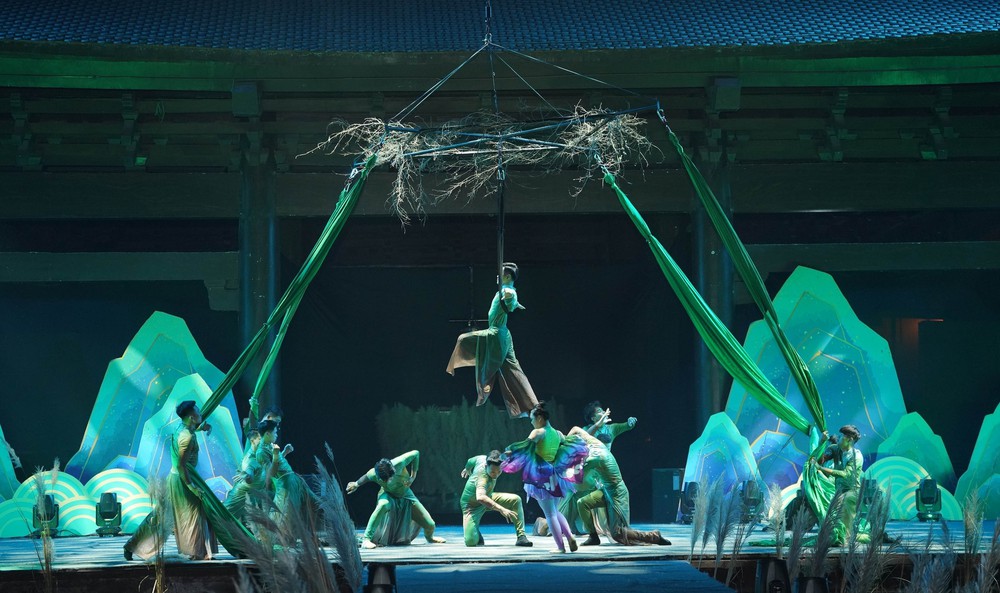 Tái hiện hào khí Cố đô Hoa Lư bằng ngôn ngữ nghệ thuật thực cảnh - Ảnh 2.