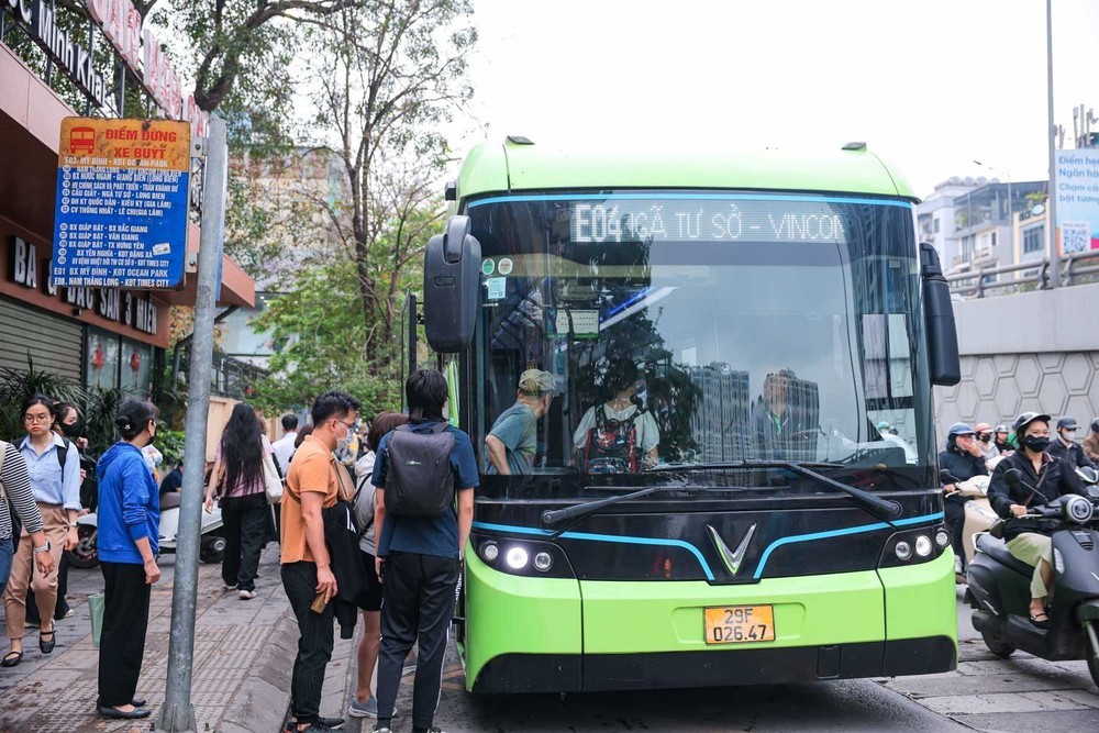 Hội nghị Trung ương 2: Khâu thực thi giữ vai trò quyết định - Ảnh 4. Hội nghị Trung ương 2: Khâu thực thi giữ vai trò quyết định - Ảnh 4.