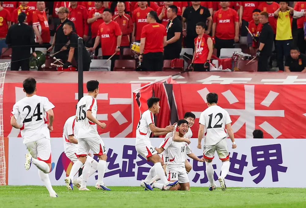 Kết quả bóng đá: U23 Trung Quốc hòa U23 Triều Tiên, U23 Thái Lan đứng đầu giải quốc tế - Ảnh 1.