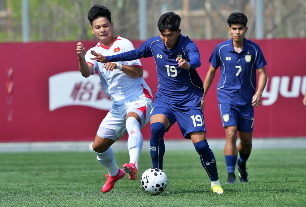 Thất bại kép và lời nhắc cần thiết cho bóng đá Việt Nam - Ảnh 1. Thất bại kép và lời nhắc cần thiết cho bóng đá Việt Nam - Ảnh 1.