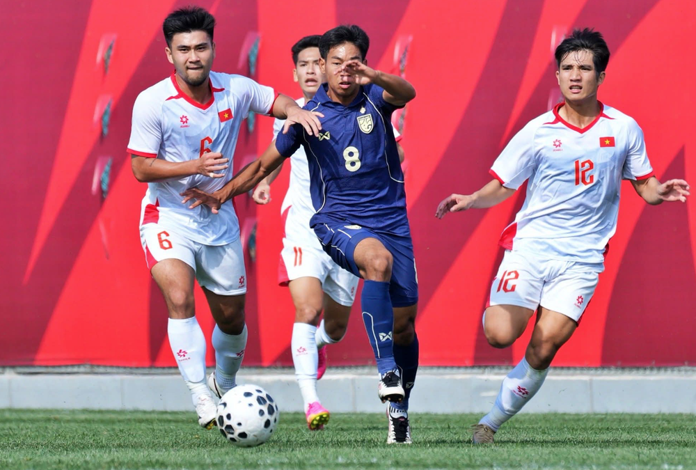 Thất bại kép và lời nhắc cần thiết cho bóng đá Việt Nam - Ảnh 2. Thất bại kép và lời nhắc cần thiết cho bóng đá Việt Nam - Ảnh 2.