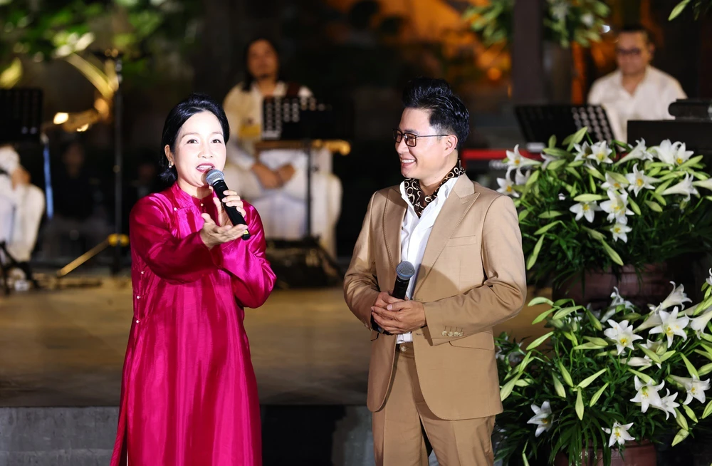Live Concert “Hà Nội bình yên” - Ảnh 2.