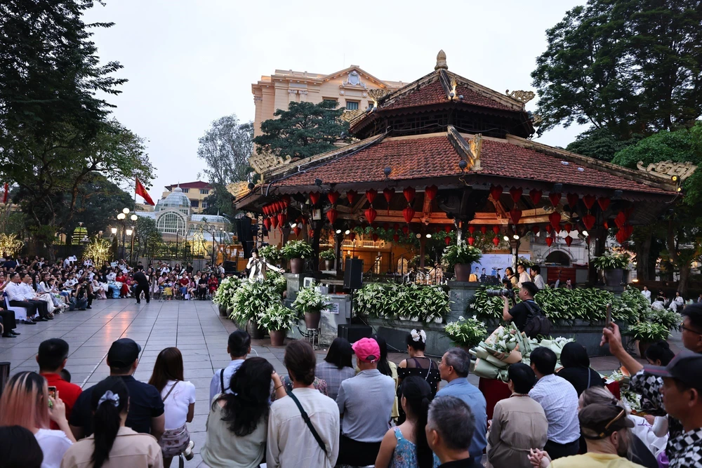 Live Concert “Hà Nội bình yên” - Ảnh 6.