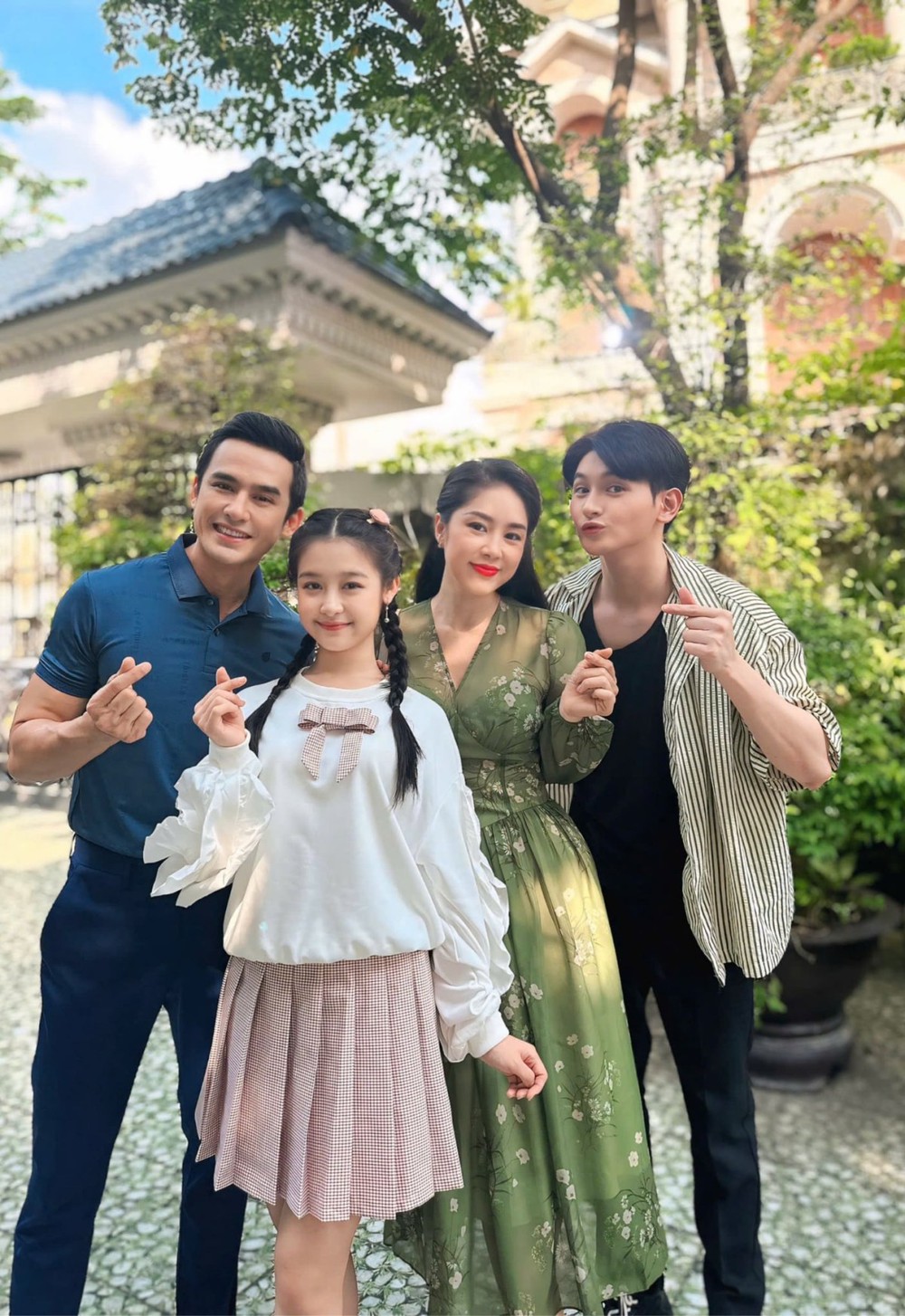 Minh Khải gây ấn tượng với vai diễn mới trong phim "Bóng ma hạnh phúc" - Ảnh 2. Minh Khải gây ấn tượng với vai diễn mới trong phim "Bóng ma hạnh phúc" - Ảnh 2.