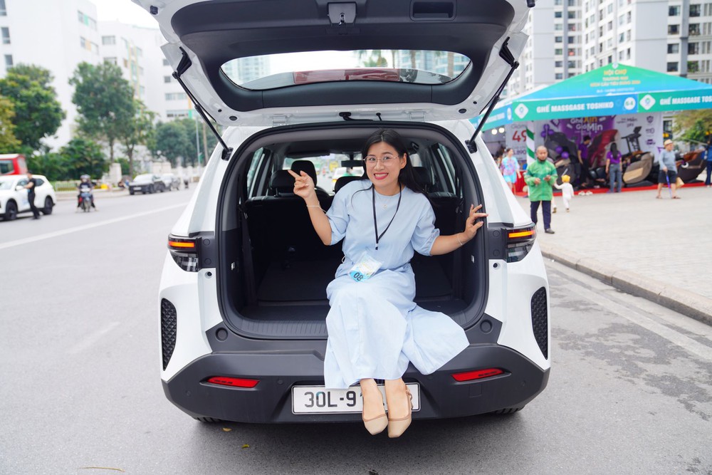 Khách hàng Hà Nội trải nghiệm VF MPV 7: Hợp làm xe gia đình, rộng rãi, vận hành êm ái - Ảnh 3.