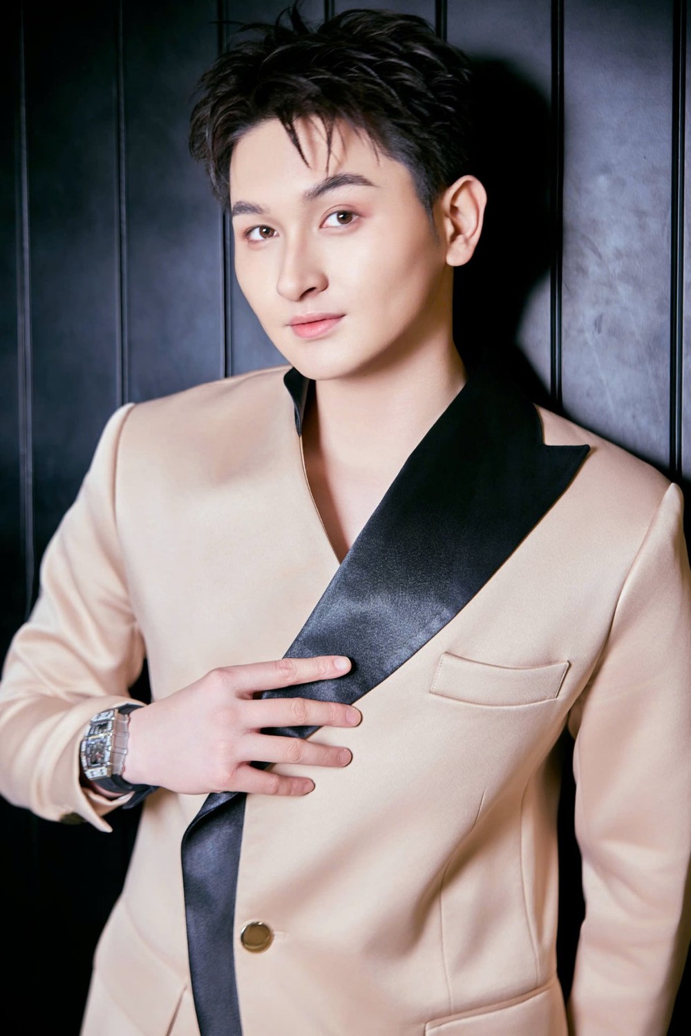 Minh Khải gây ấn tượng với vai diễn mới trong phim "Bóng ma hạnh phúc" - Ảnh 4. Minh Khải gây ấn tượng với vai diễn mới trong phim "Bóng ma hạnh phúc" - Ảnh 4.