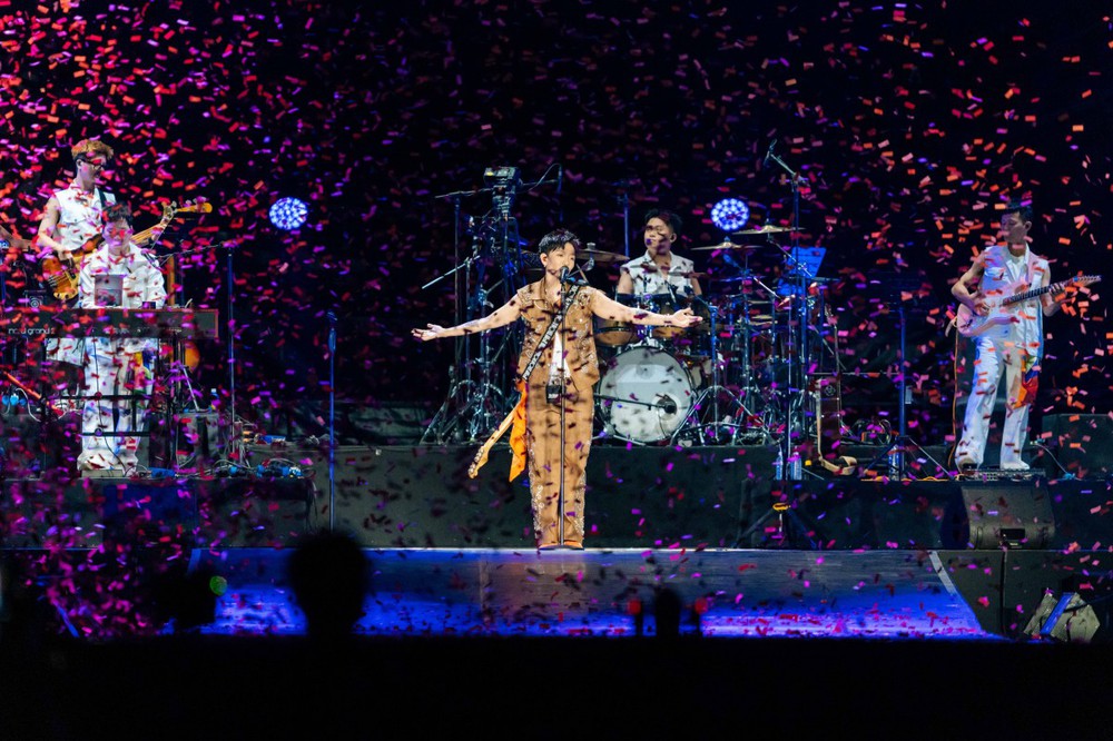 Hoàng Dũng trình diễn liên tục 3 tiếng trong concert quy mô nhất sự nghiệp - Ảnh 3.