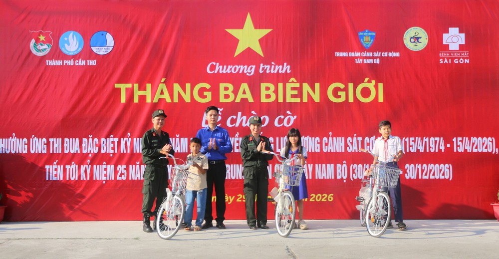 Khơi dậy khát vọng cống hiến của tuổi trẻ nơi tiền tiêu Tổ quốc - Ảnh 6.