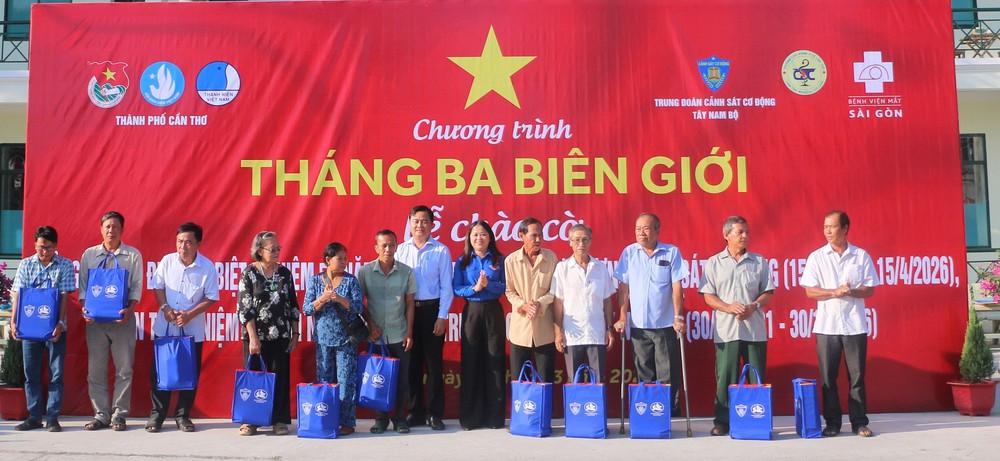 Khơi dậy khát vọng cống hiến của tuổi trẻ nơi tiền tiêu Tổ quốc - Ảnh 7.