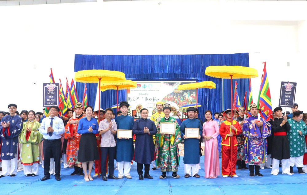 Lan tỏa tình yêu văn hóa dân tộc từ "Khoa thi Minh kinh bác học" - Ảnh 2.