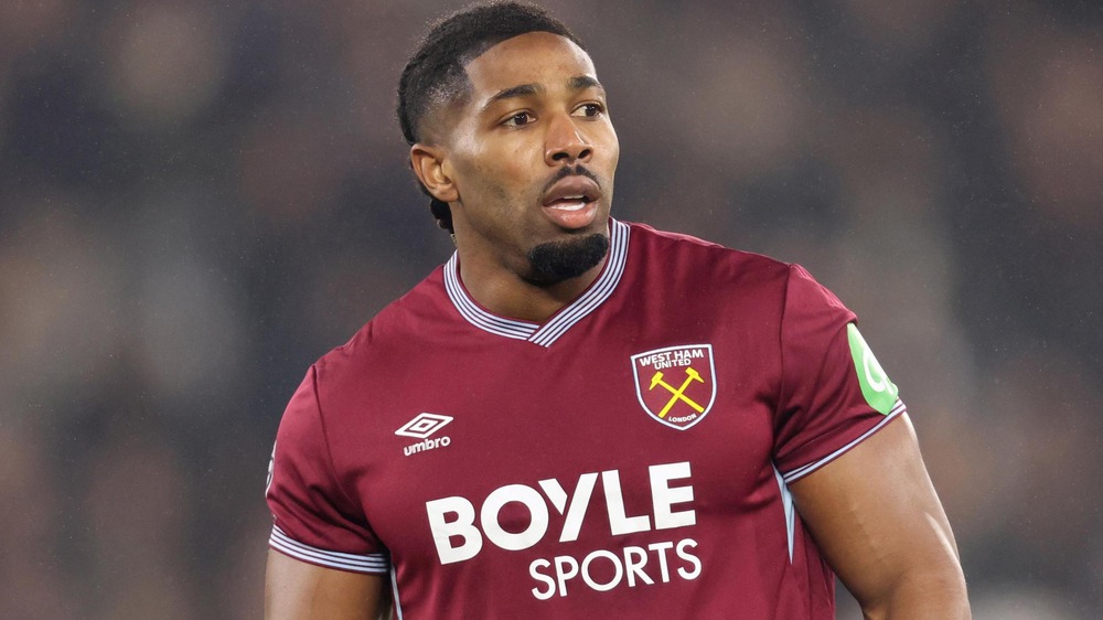 Hy hữu sao Ngoại hạng Anh bị HLV trưởng cấm... tập tạ - Ảnh 1.