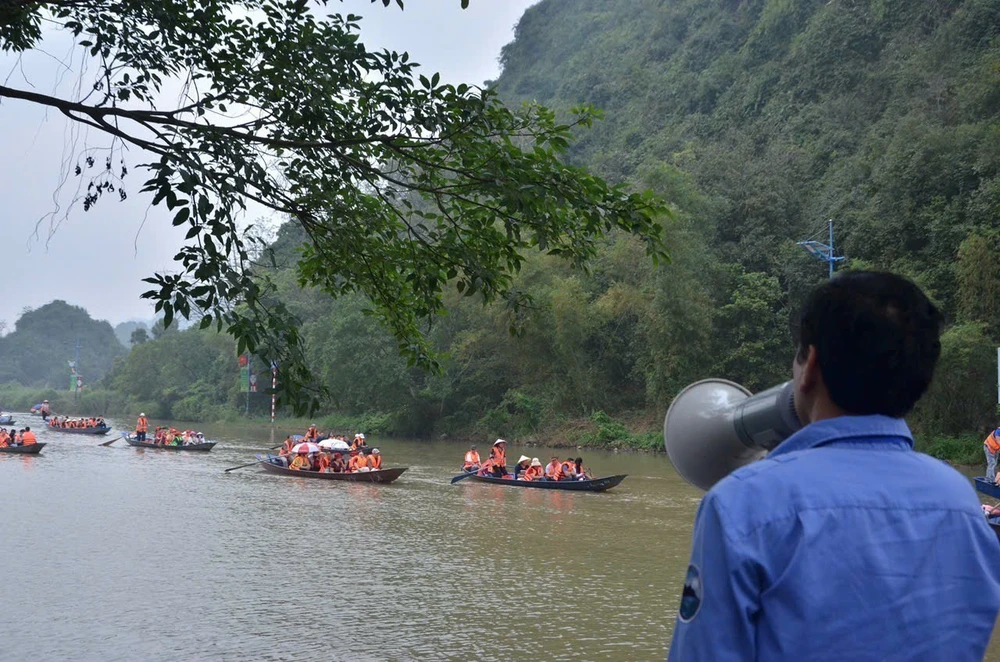 "Kinh tế di sản" nhìn từ lễ hội (kỳ 3): Gắn "tính thiêng" vào sản phẩm văn hóa - Ảnh 2. "Kinh tế di sản" nhìn từ lễ hội (kỳ 3): Gắn "tính thiêng" vào sản phẩm văn hóa - Ảnh 2.