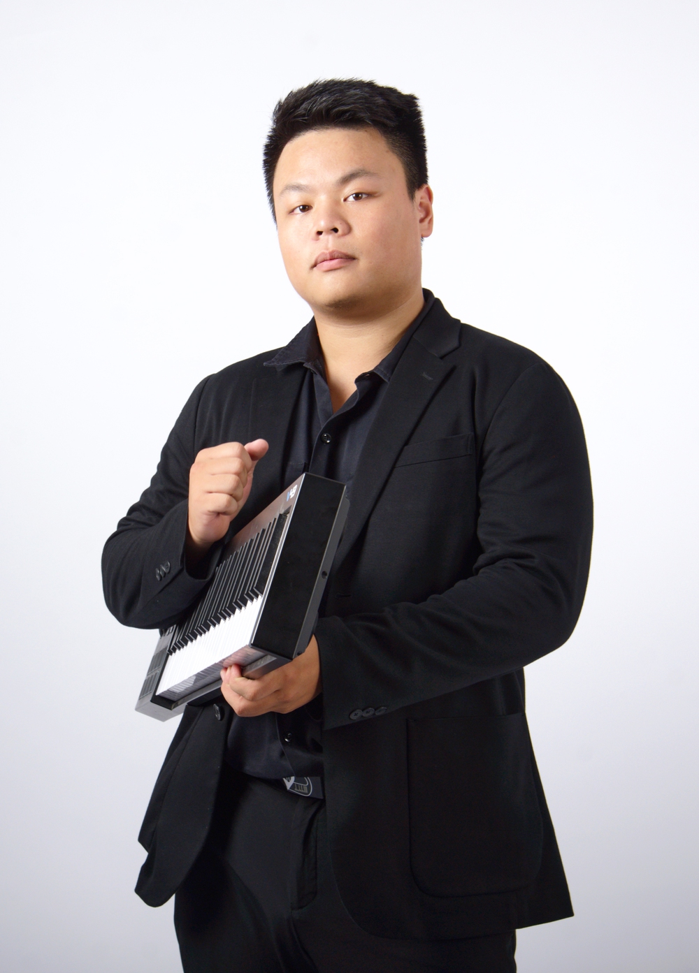 Nhạc sĩ Nguyễn Công Minh: Viết nhạc bằng niềm vui thuần khiết - Ảnh 1.