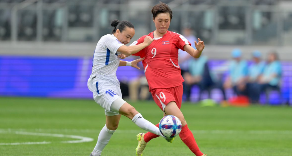 Gặp đội hạng 9 thế giới, Uzbekistan nhận 3 bàn thua trong 35 phút - Ảnh 1.