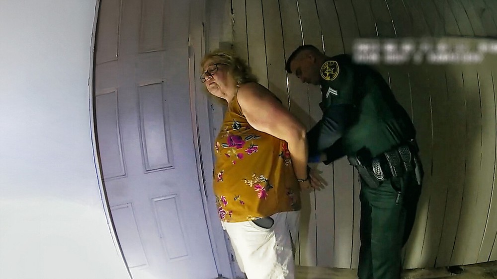 Oscar 2026: Phim tài liệu xoáy sâu những "vết cắt" nhức nhối của nước Mỹ - Ảnh 1. Oscar 2026: Phim tài liệu xoáy sâu những "vết cắt" nhức nhối của nước Mỹ - Ảnh 1.