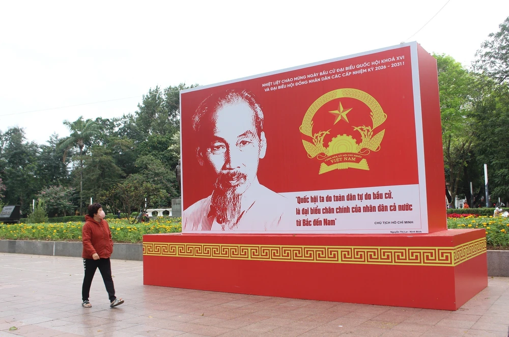 Bầu cử Quốc hội và HĐND: Hà Nội rực rỡ cờ hoa hướng về ngày hội non sông - Ảnh 14.