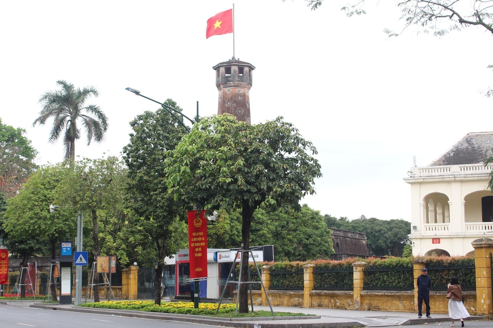 Bầu cử Quốc hội và HĐND: Hà Nội rực rỡ cờ hoa hướng về ngày hội non sông - Ảnh 6.