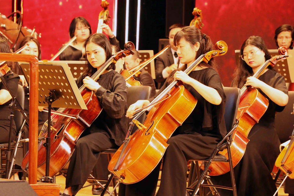 Hải Phòng khai trương Nhà hát Hoa Phượng - Ảnh 5. Hải Phòng khai trương Nhà hát Hoa Phượng - Ảnh 5.