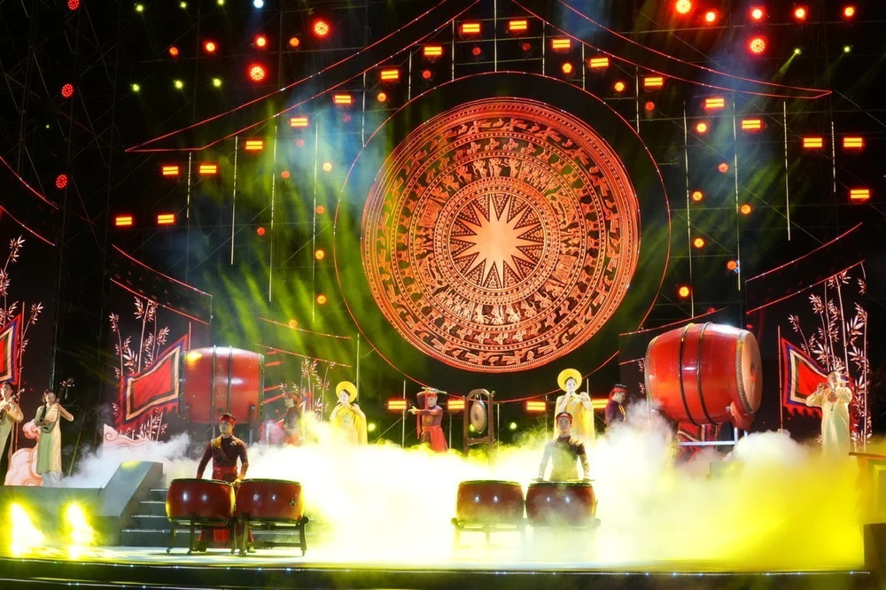 Rực rỡ đêm hội Nguyên Tiêu – Xuân Bính Ngọ 2026 - Ảnh 15. Rực rỡ đêm hội Nguyên Tiêu – Xuân Bính Ngọ 2026 - Ảnh 15.