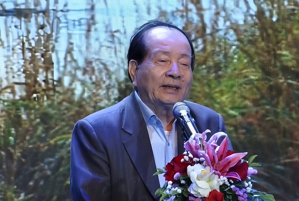 Ngày thơ Việt Nam 2026: Thi ca xác lập thế đứng "Trước biển lớn" - Ảnh 4. Ngày thơ Việt Nam 2026: Thi ca xác lập thế đứng "Trước biển lớn" - Ảnh 4.