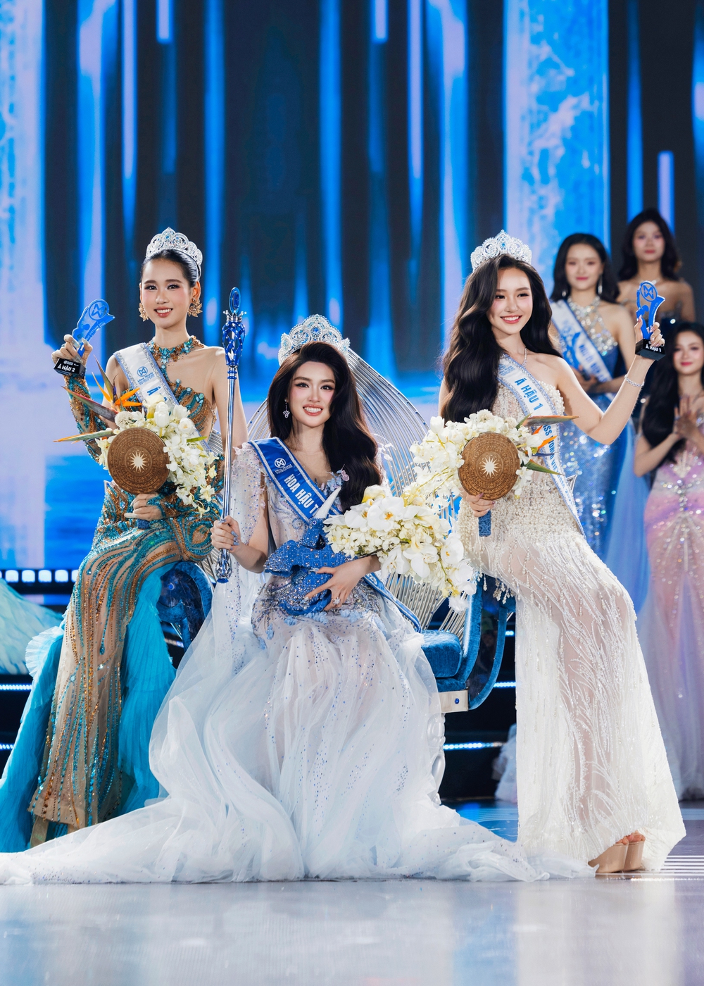Phan Phương Oanh đăng quang Miss World Vietnam 2025: Lựa chọn nhận đồng thuận cao từ giám khảo và thí sinh - Ảnh 4.