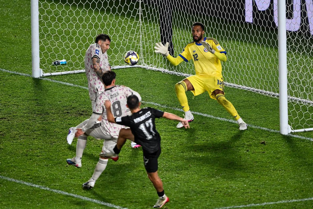 Đội tuyển từng 2 lần vô địch Nam Mỹ đại bại khó tin trước đối thủ châu Đại Dương - Ảnh 1.