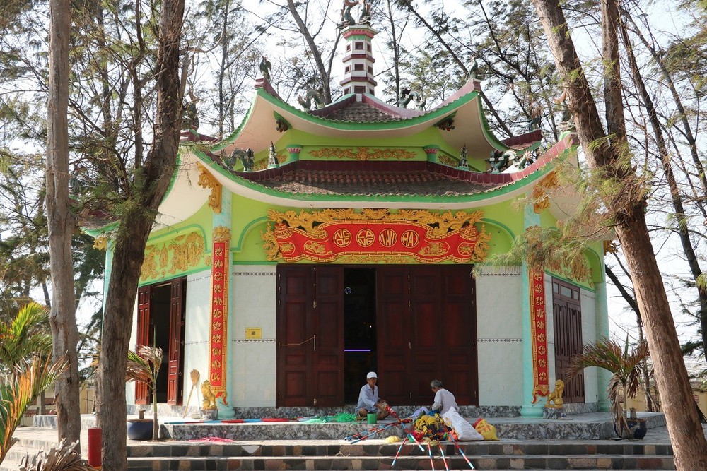 Ngọc Lăng Nam Hải – Dấu ấn văn hóa tâm linh của ngư dân miền biển - Ảnh 1.