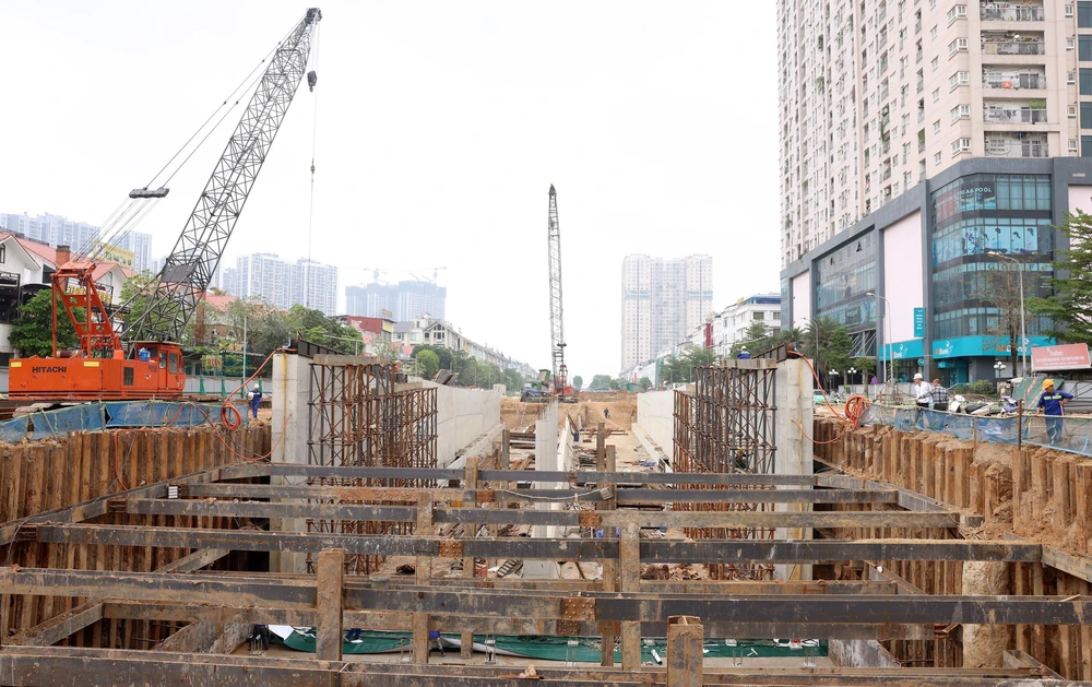 Hà Nội: Đẩy nhanh tiến độ dự án nút giao khác mức vành đai 3,5 với Đại lộ Thăng Long - Ảnh 10.