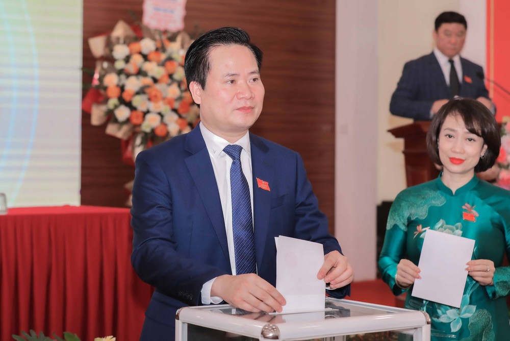 Hà Nội: Kiện toàn bộ máy chính quyền cấp cơ sở ngay sau kỳ bầu cử - Ảnh 2.