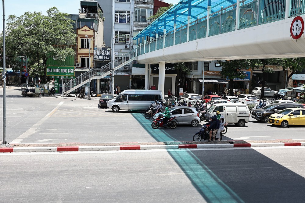 Dự báo thời tiết ngày 31/3: Nắng nóng diện rộng, chiều tối có mưa dông nhiều nơi - Ảnh 1.