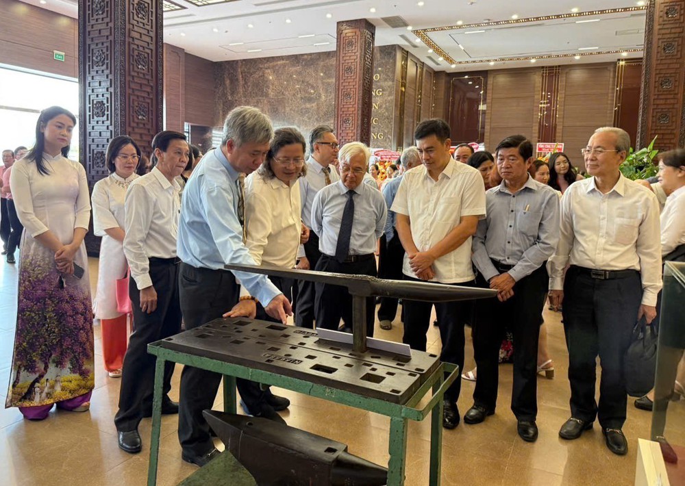 Tưởng nhớ, tri ân "người thợ yêu nước Tôn Đức Thắng" - Ảnh 2.