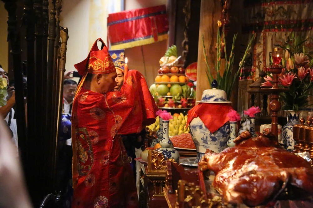 Lễ hội truyền thống Di tích Quốc gia đặc biệt đền Bạch Mã - Ảnh 6.