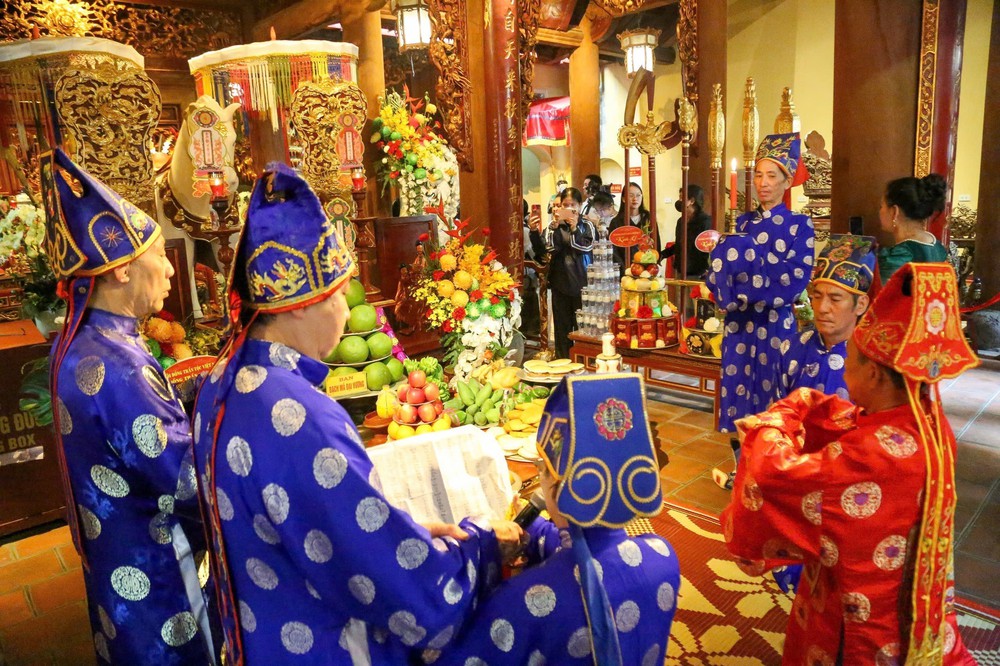 Lễ hội truyền thống Di tích Quốc gia đặc biệt đền Bạch Mã - Ảnh 10.