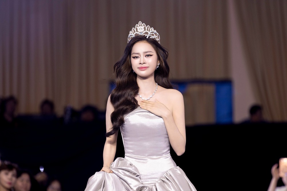 Á hậu Đào Thị Hiền khép lại nhiệm kỳ: Hành trình trải nghiệm và trưởng thành - Ảnh 1.