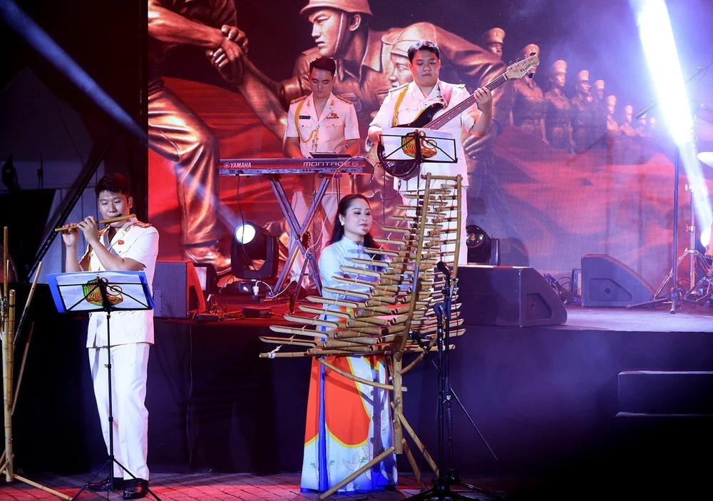 Bộ VHTTDL ban hành Chương trình hành động thực hiện Nghị quyết Đại hội lần thứ XIV của Đảng và Nghị quyết số 80 của Bộ Chính trị về phát triển văn hoá Việt Nam - Ảnh 9.