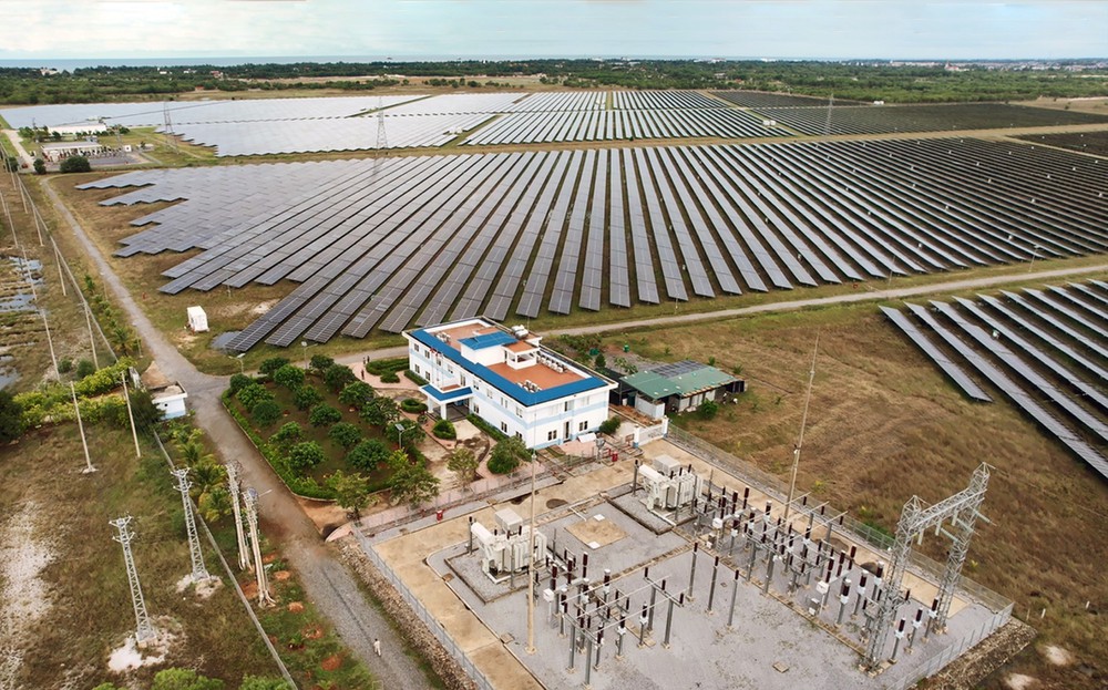 Chỉ thị của Thủ tướng về tăng cường thực thi tiết kiệm điện và phát triển điện mặt trời mái nhà - Ảnh 1.