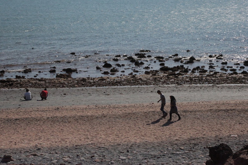 Xung đột tại Trung Đông: Thêm kịch bản đối với tương lai eo biển Hormuz - Ảnh 2.