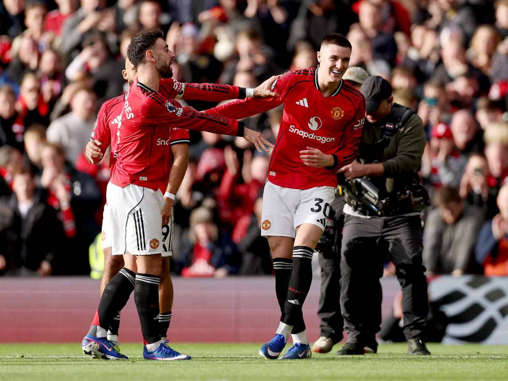 Vấn đề: Sơ đồ 3 trung vệ bị lạnh nhạt vì đâu? - Ảnh 1.