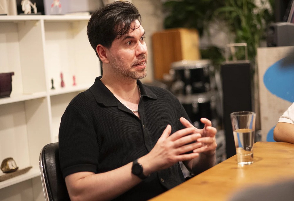 Christian Gulino, Hồ Hoài Anh, Masew và Hứa Kim Tuyền hợp lực làm nhạc phim “Mùi phở” - Ảnh 2. Christian Gulino, Hồ Hoài Anh, Masew và Hứa Kim Tuyền hợp lực làm nhạc phim “Mùi phở” - Ảnh 2.