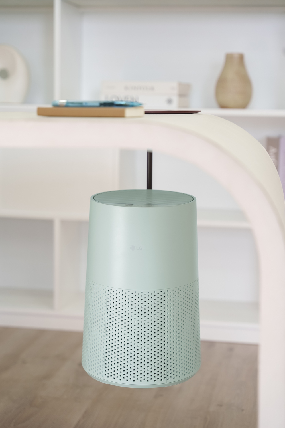 LG ra mắt PuriCare AeroMini: Giải pháp lọc khí tinh gọn và mạnh mẽ - Ảnh 2.