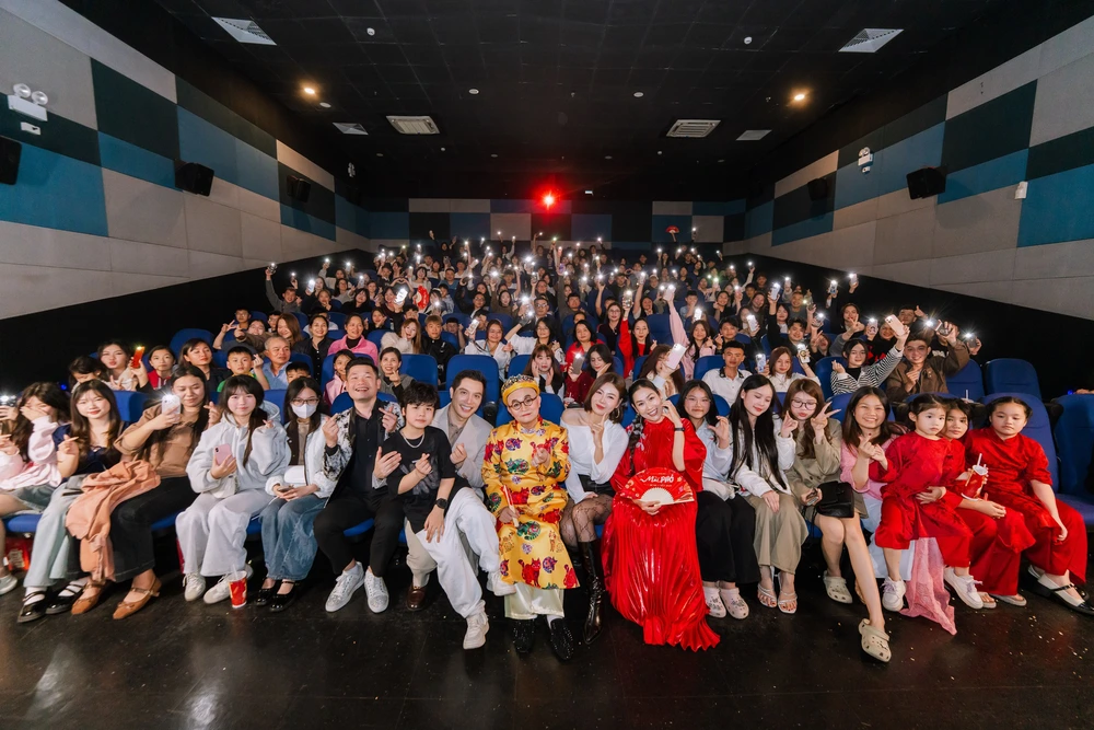 Doanh thu phim Tết 2026 bùng nổ: Trấn Thành lập đỉnh với 400 tỷ, Trường Giang giữ phong độ vững vàng - Ảnh 4. Doanh thu phim Tết 2026 bùng nổ: Trấn Thành lập đỉnh với 400 tỷ, Trường Giang giữ phong độ vững vàng - Ảnh 4.