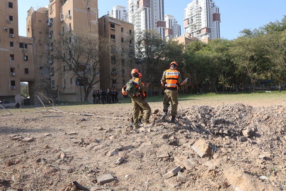 Xung đột tại Trung Đông: Cơ sở CIA tại Saudi Arabia bị tấn công - Israel phát động làn sóng tấn công quy mô lớn vào các mục tiêu ở Iran - Ảnh 1. Xung đột tại Trung Đông: Cơ sở CIA tại Saudi Arabia bị tấn công - Israel phát động làn sóng tấn công quy mô lớn vào các mục tiêu ở Iran - Ảnh 1.