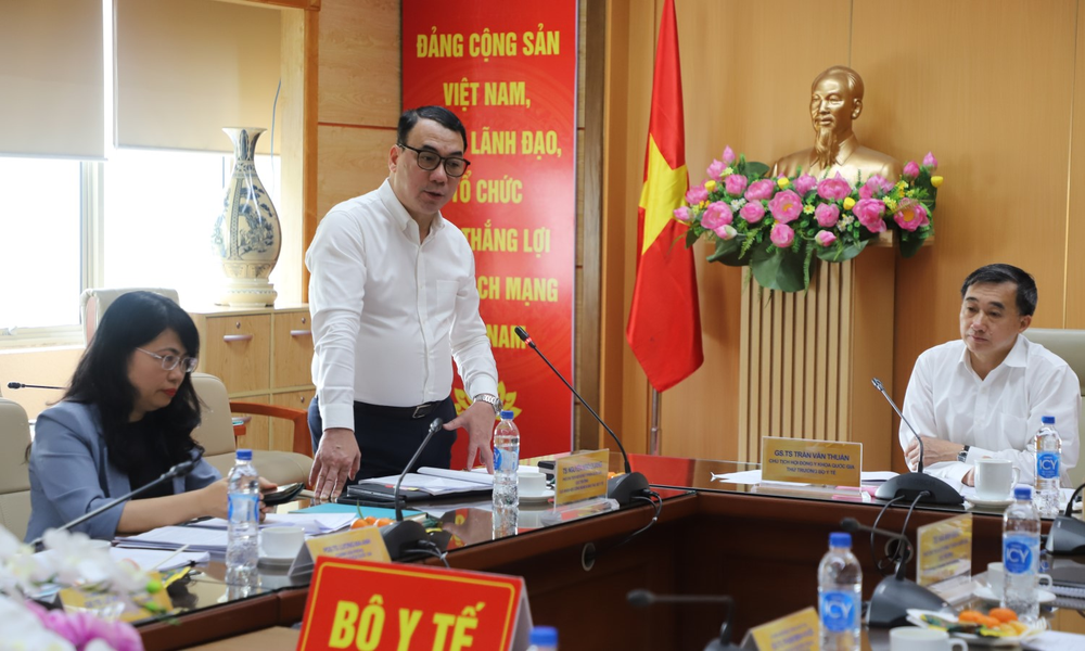 Hội đồng Y khoa Quốc gia thống nhất phương án cho kỳ kiểm tra năng lực  - Ảnh 2.